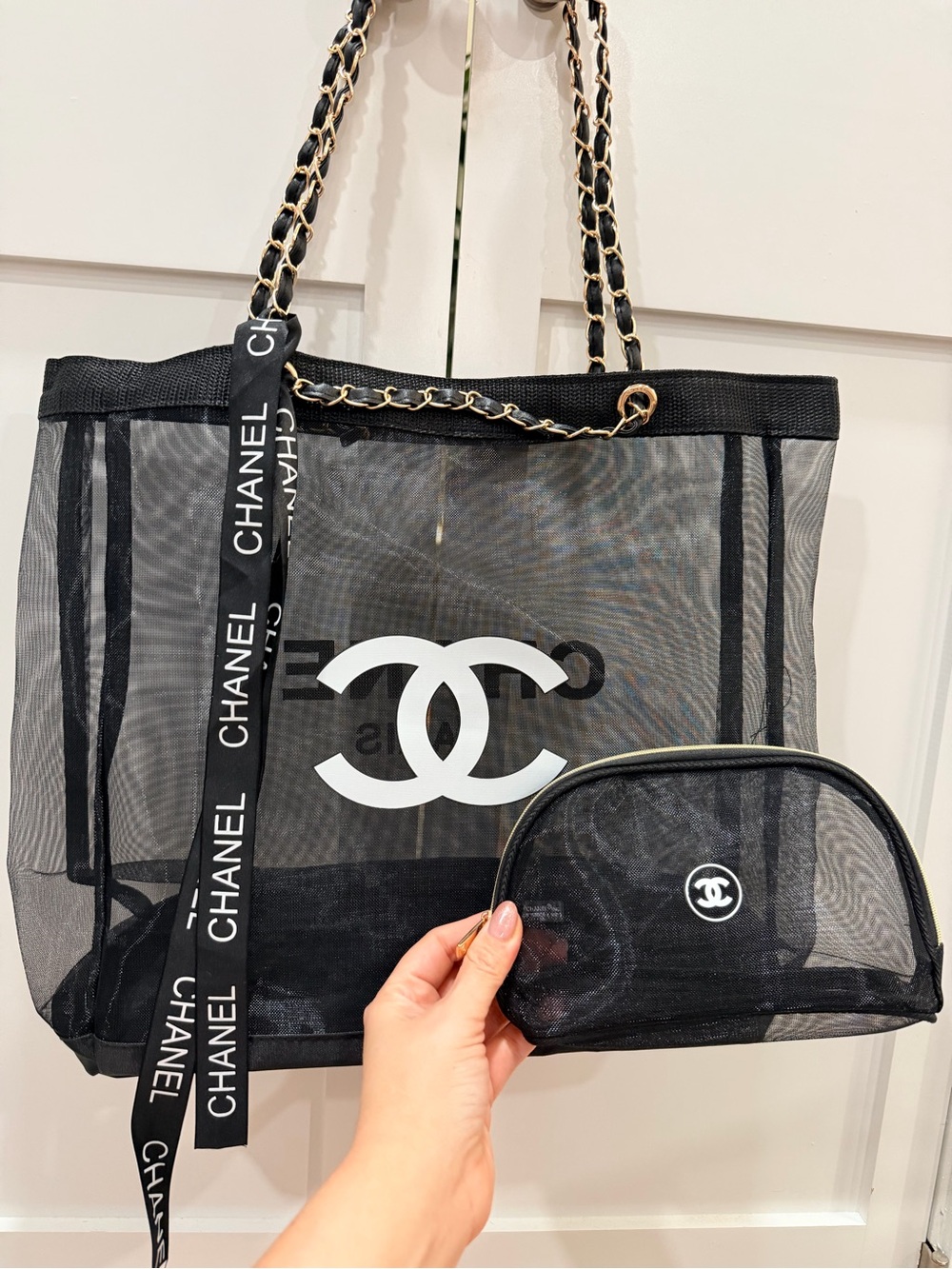 Chanel Beaute Black Mesh Tote with Pearl Chain and Cosmetic Pouch - New - Picture 3 of 10
